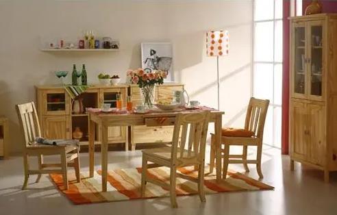 松木家具怎么樣，松木家具的優(yōu)缺點(diǎn)有哪些？