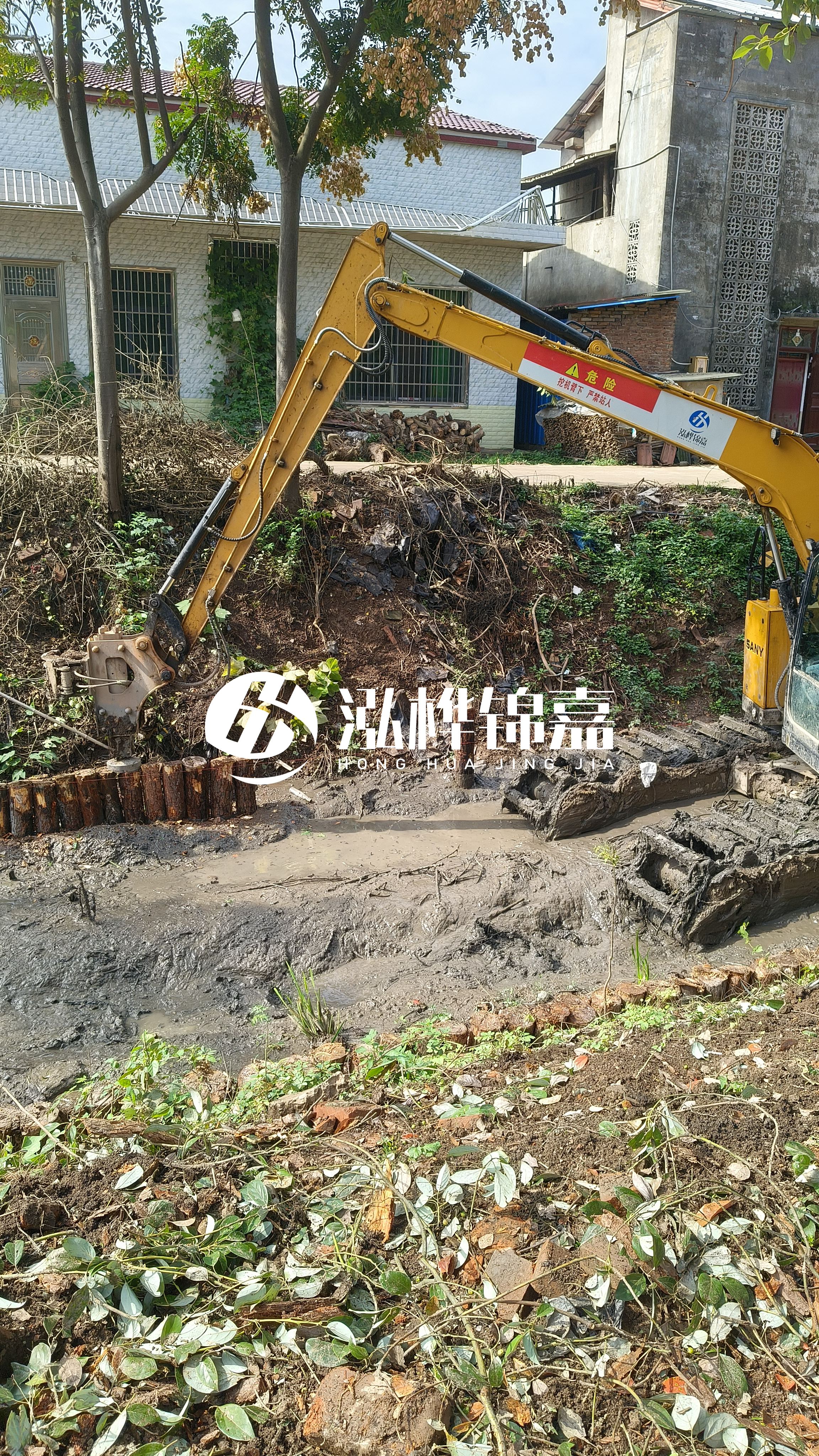 亳州河道清淤專業(yè)施工-河流清理淤泥如何與河岸修復(fù)同步進(jìn)行？