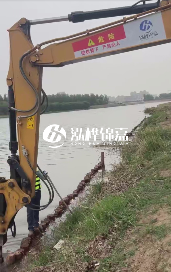 防汛木樁為什么要選擇松木？防汛木樁一根的價(jià)格是多少？