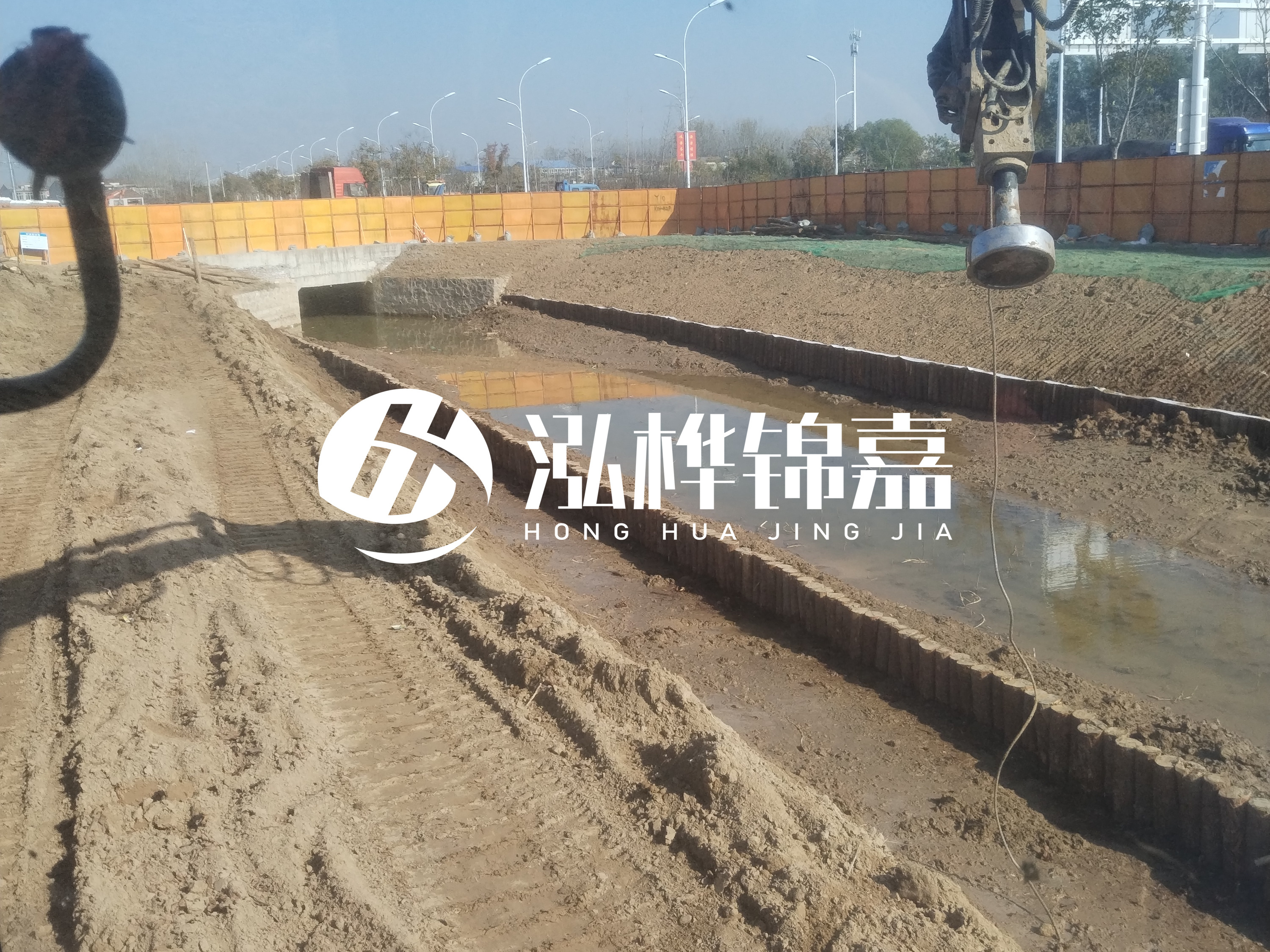 木樁打入地下作用是什么？松木樁在地底下會(huì)爛嗎？