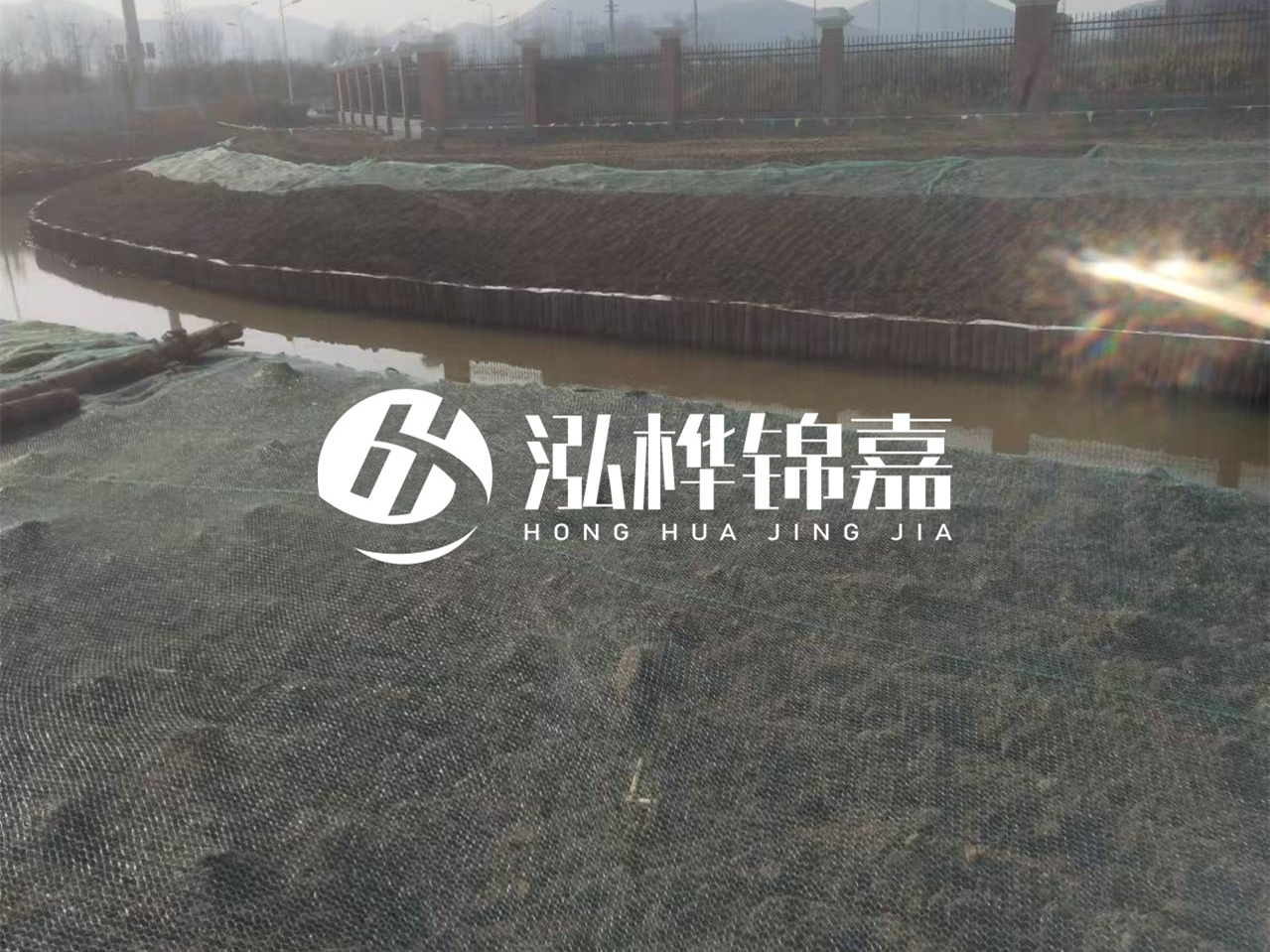 河道木樁打不下去怎么辦？河道打樁木能在水里使用多少年？