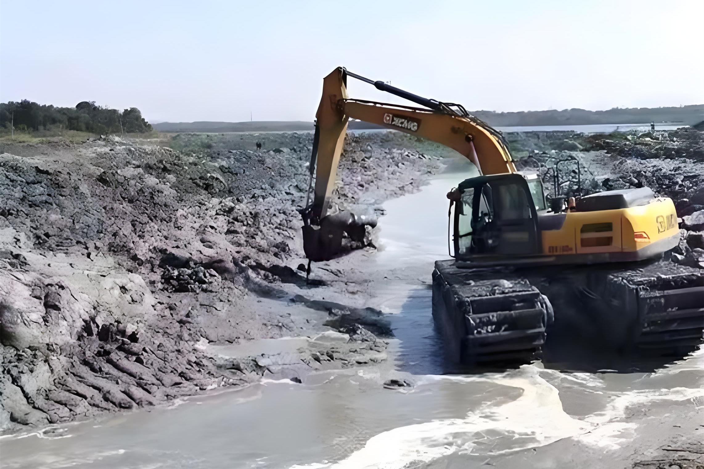河南水挖清淤團(tuán)隊泓樺錦嘉-挖淤泥用什么機(jī)械好？