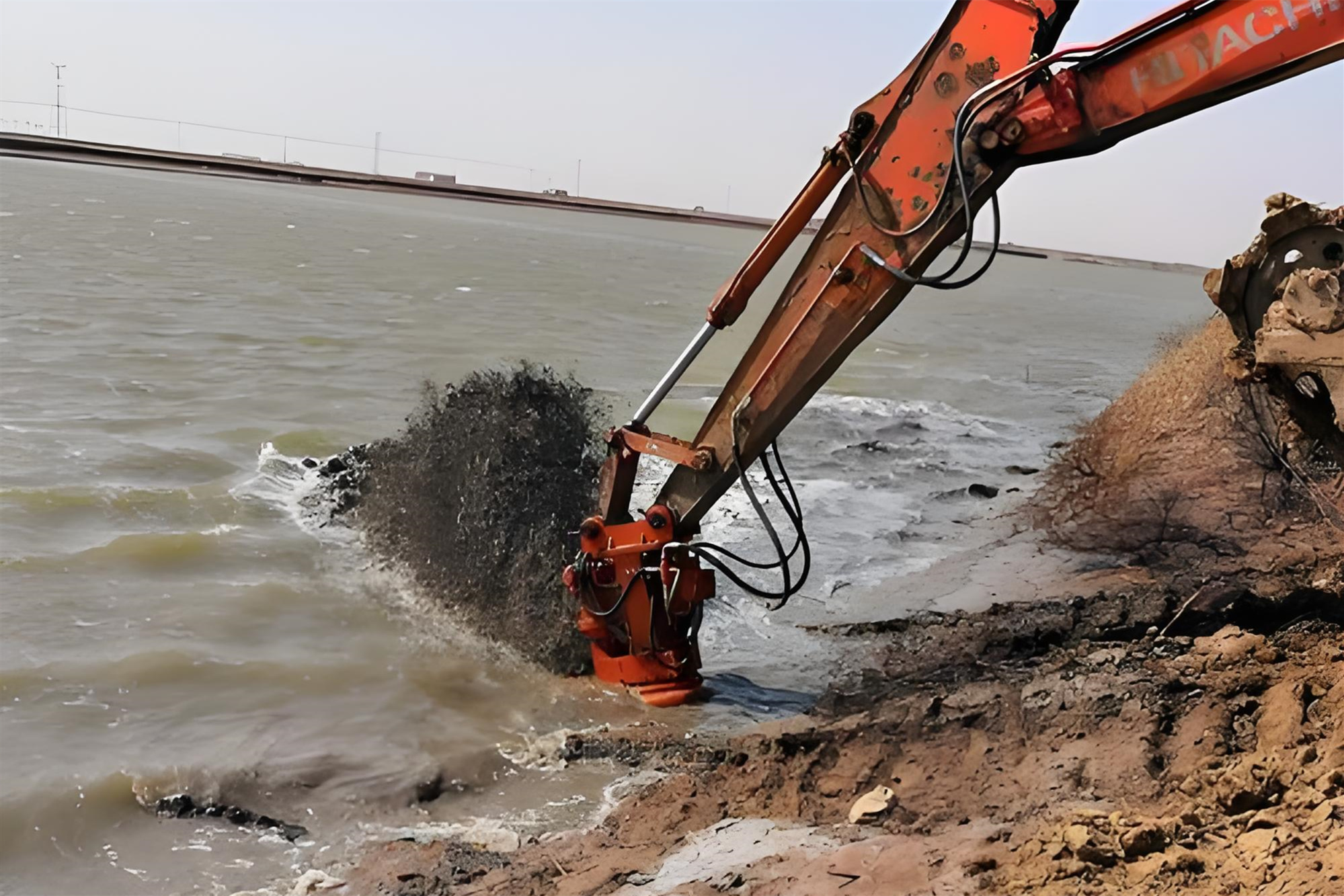 廣西貴港挖機清淤施工隊 - 挖機清淤每立方成本怎么計算？