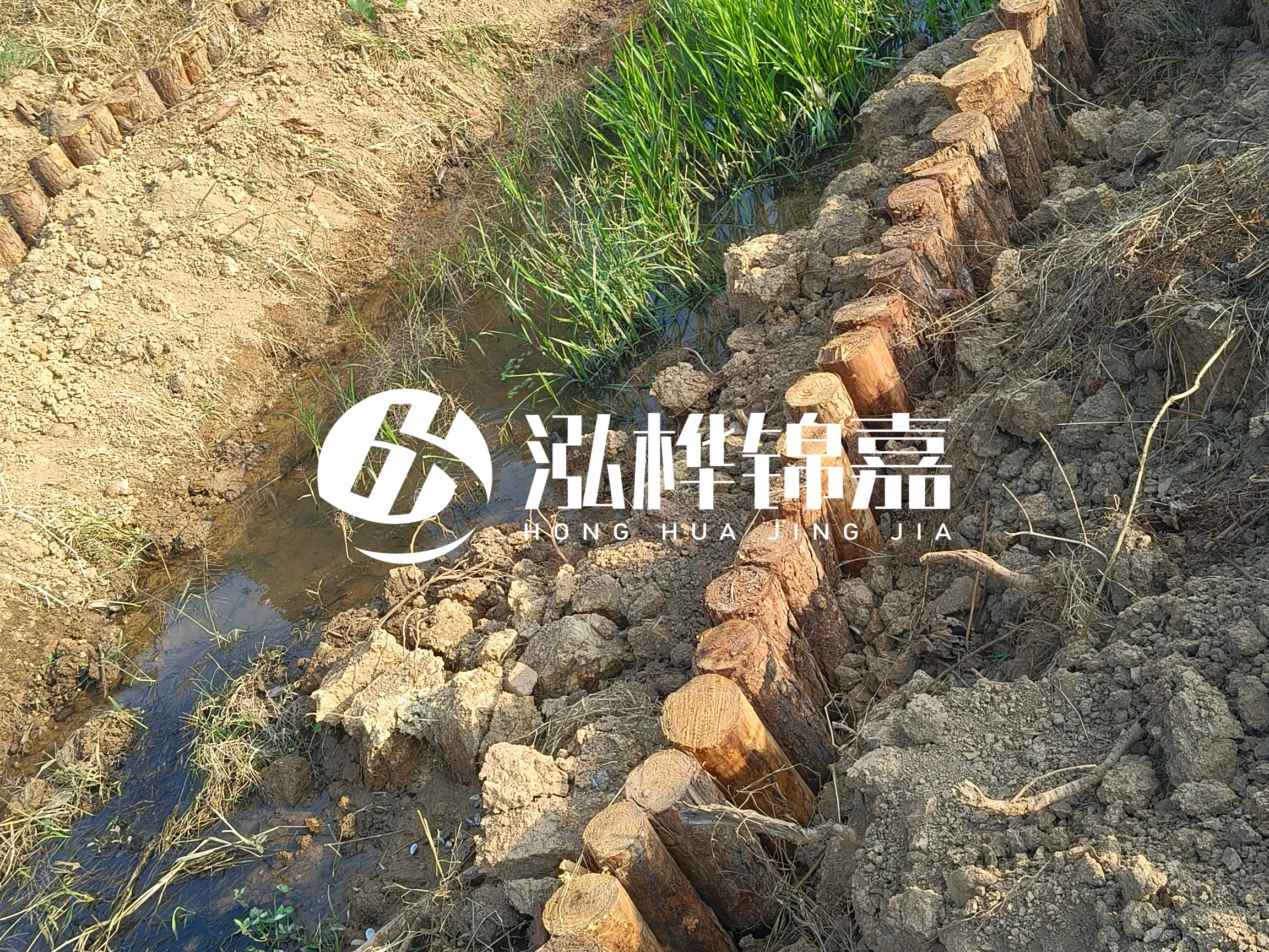 松木樁批發(fā)廠家泓樺錦嘉-樁間距指的是什么間距？