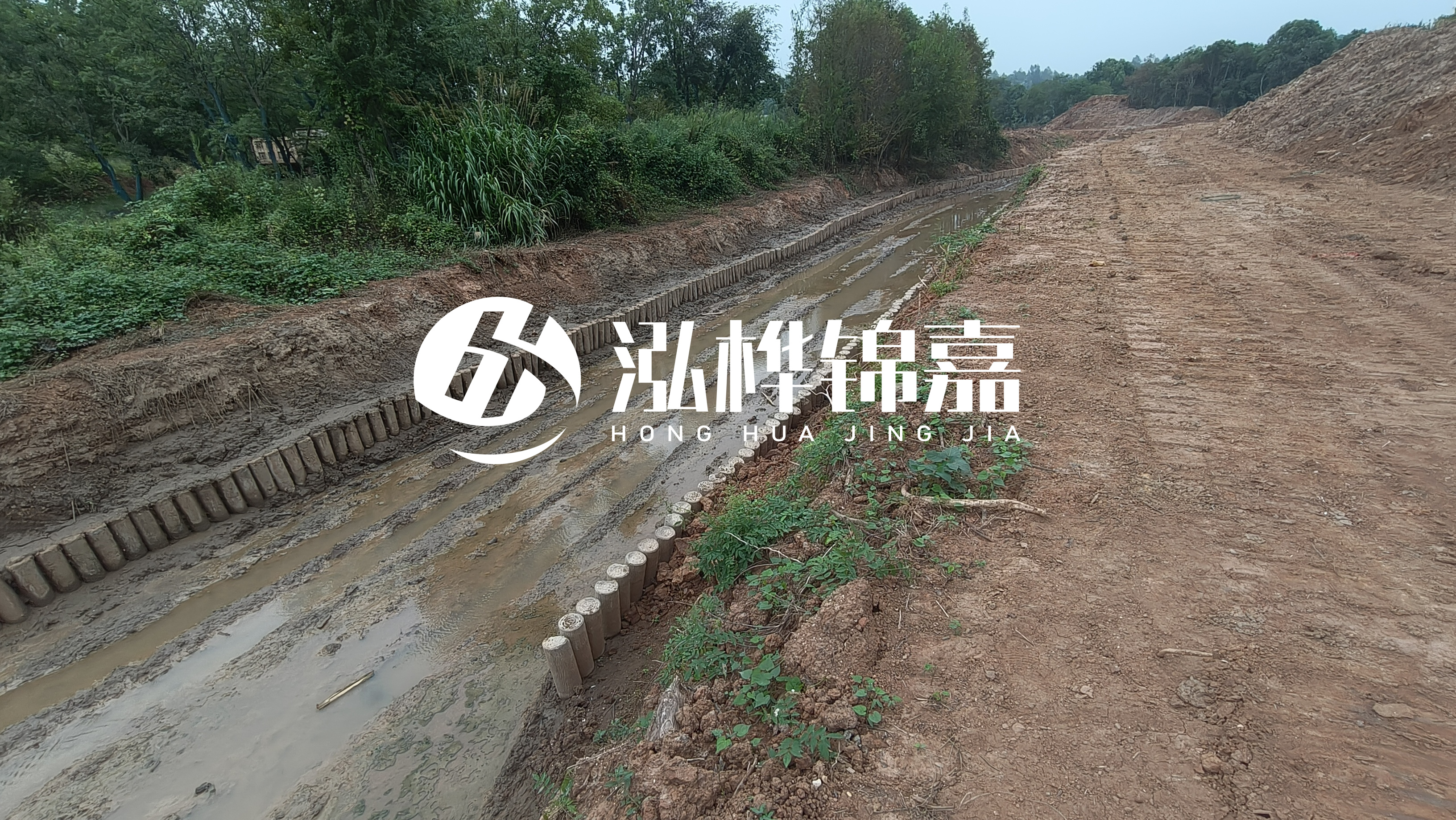 水泥仿木樁施工隊泓樺錦嘉 - 河道仿木樁的高度需要超出水位多少？